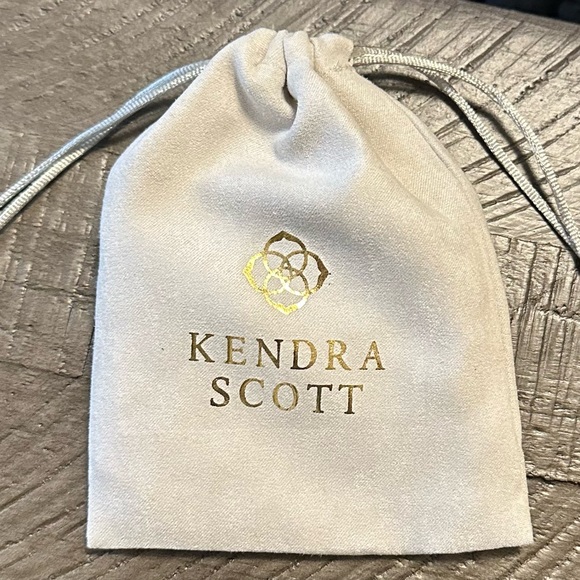 Kendra Scott White Earrings and Necklace Set NWT - Picture 8 of 10